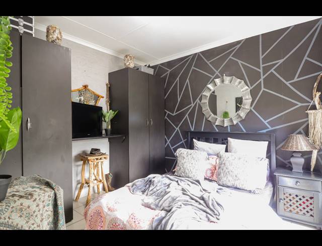 10 BEDROOM FREEHOLD FOR SALE IN DANA BAY
